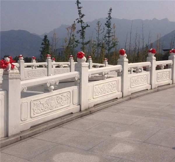 石栏杆
