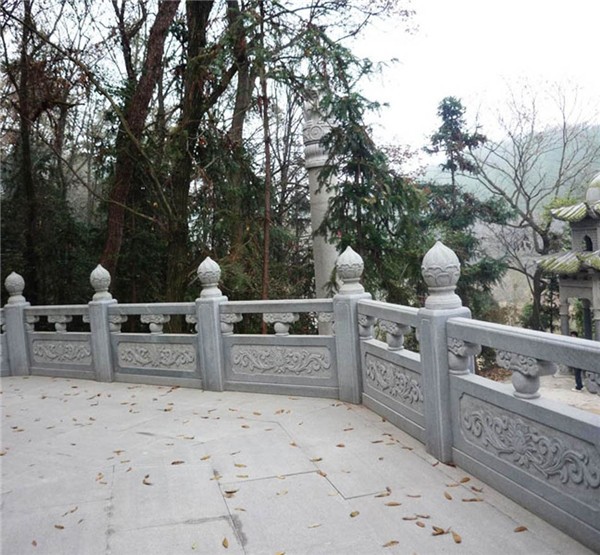 石栏杆